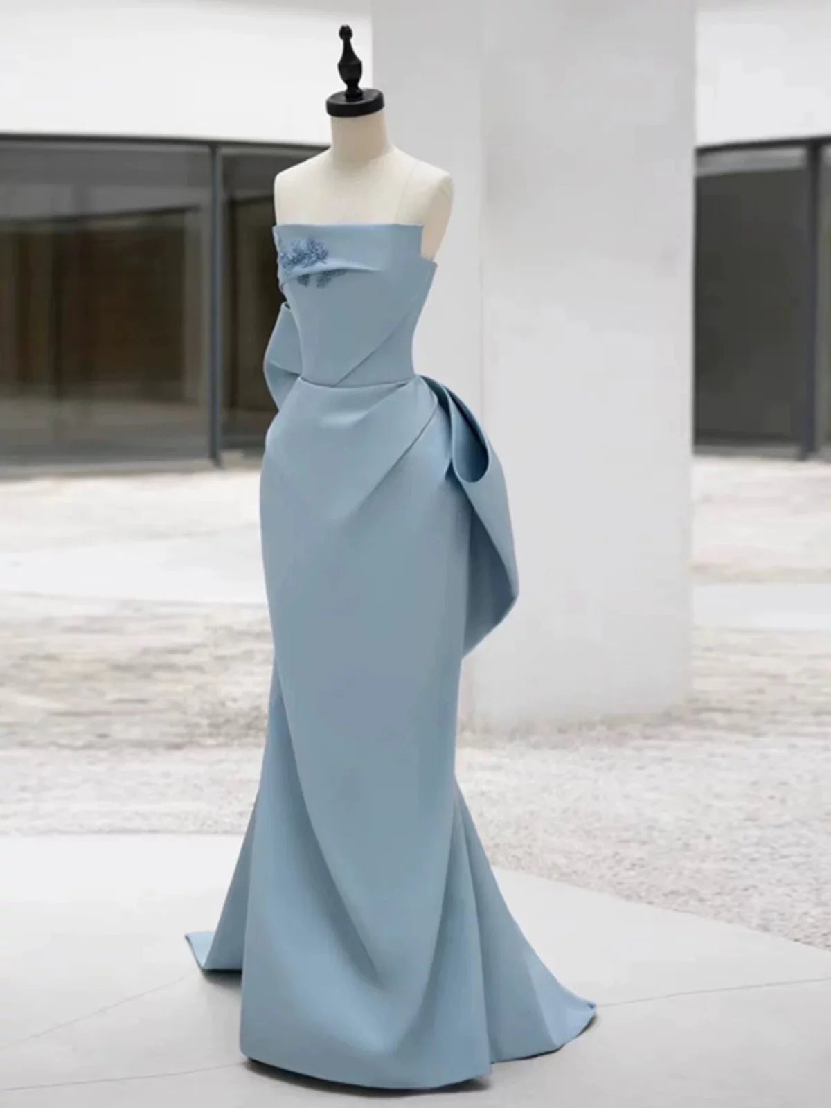 TingPo Wholesale Pretty Sheath Strapless Blue Satin Long Prom Dress Evening Dresses With Bow
